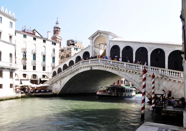 威尼斯特大桥（威尼斯著名的桥）