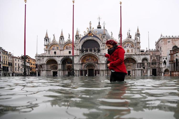 威尼斯即将淹没（威尼斯即将淹没的地方）